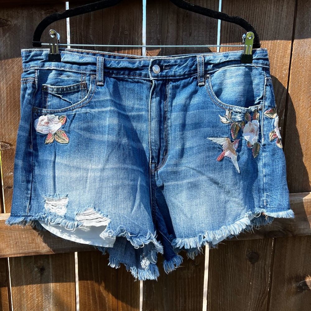American Eagle Outfitters Vintage Hi-Rise Festival Shorts, Size 18